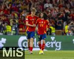 05.06.2025, Fussball UEFA Nations League 2024/25,  Halbfinale, Spanien - Frankreich, in der MHP-Arena Stuttgart,  v.li: Dean Huijsen (Spanien) und Marc Cucurella (Spanien) 