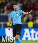 05.06.2025, Fussball UEFA Nations League 2024/25,  Halbfinale, Spanien - Frankreich, in der MHP-Arena Stuttgart,  Schiedsrichter Michael Oliver 