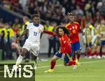 05.06.2025, Fussball UEFA Nations League 2024/25,  Halbfinale, Spanien - Frankreich, in der MHP-Arena Stuttgart,  v.li: Manu Kone (Frankreich) gegen Marc Cucurella (Spanien) 