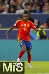 05.06.2025, Fussball UEFA Nations League 2024/25,  Halbfinale, Spanien - Frankreich, in der MHP-Arena Stuttgart,  Nico Williams (Spanien) am Ball 