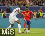 05.06.2025, Fussball UEFA Nations League 2024/25,  Halbfinale, Spanien - Frankreich, in der MHP-Arena Stuttgart,  re: Nico Williams (Spanien) am Ball 