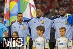 05.06.2025, Fussball UEFA Nations League 2024/25,  Halbfinale, Spanien - Frankreich, in der MHP-Arena Stuttgart,  Aufstellung zur Hymne, v.li: Kylian Mbappe (Frankreich), Torwart Mike Maignan (Frankreich), Ibrahima Konate (Frankreich), 