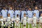 05.06.2025, Fussball UEFA Nations League 2024/25,  Halbfinale, Spanien - Frankreich, in der MHP-Arena Stuttgart,  Aufstellung zur Hymne, v.li:  Pierre Kalulu (Frankreich), Theo Hernandez (Frankreich), Manu Kone (Frankreich), Ousmane Dembele (Frankreich), Michael Olise (Frankreich), Adrien Rabiot (Frankreich), 