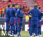 05.06.2025, Fussball UEFA Nations League 2024/25,  Halbfinale, Spanien - Frankreich, in der MHP-Arena Stuttgart,  Nico Williams (Spanien) vor dem Spiel 
