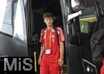 15.06.2025, FIFA Club World Cup 2025, Gruppe C, FC Bayern Mnchen - Auckland City, im TQL Stadium, Cincinnati (USA), Spieler steigen aus dem Mannschaftsbus, Maurice Krattenmacher (FC Bayern Mnchen) 