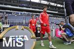 15.06.2025, FIFA Club World Cup 2025, Gruppe C, FC Bayern Mnchen - Auckland City, im TQL Stadium, Cincinnati (USA), li: Maurice Krattenmacher (FC Bayern Mnchen) und Tom Bischof (Bayern Mnchen) im Stadion 