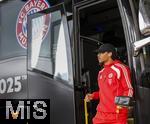 15.06.2025, FIFA Club World Cup 2025, Gruppe C, FC Bayern Mnchen - Auckland City, im TQL Stadium, Cincinnati (USA), Ankunft Mannschaftsbus FC Bayern, Leroy Sane (Bayern Mnchen) 
