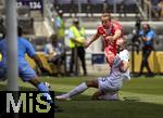 15.06.2025, FIFA Club World Cup 2025, Gruppe C, FC Bayern Mnchen - Auckland City, im TQL Stadium, Cincinnati (USA), v.li: Harry Kane (FC Bayern Mnchen) gegen Michael Den Heijer (Auckland FC).