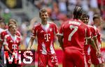 15.06.2025, FIFA Club World Cup 2025, Gruppe C, FC Bayern Mnchen - Auckland City, im TQL Stadium, Cincinnati (USA), Thomas Mller (mitte, FC Bayern Mnchen) Torjubel. re: Adam Aznou (Bayern Mnchen) 