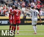15.06.2025, FIFA Club World Cup 2025, Gruppe C, FC Bayern Mnchen - Auckland City, im TQL Stadium, Cincinnati (USA), v.li: Jonathan Tah (FC Bayern Mnchen) und Dayot Upamecano (FC Bayern Mnchen) 