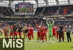 15.06.2025, FIFA Club World Cup 2025, Gruppe C, FC Bayern Mnchen - Auckland City, im TQL Stadium, Cincinnati (USA), Schlussjubel der Bayernspieler nach dem 10:0 Sieg,  Maurice Krattenmacher (FC Bayern Mnchen), David Santos Daiber (Bayern Mnchen), Leon Goretzka (FC Bayern Mnchen), Joshua Kimmich (FC Bayern Mnchen), Aleksandar Pavlovic (Bayern Mnchen) , Adam Aznou (Bayern Mnchen), Torwart Manuel Neuer (FC Bayern Mnchen) 