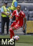 15.06.2025, FIFA Club World Cup 2025, Gruppe C, FC Bayern Mnchen - Auckland City, im TQL Stadium, Cincinnati (USA),  Michael Olise (FC Bayern Mnchen) am Ball 