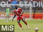 15.06.2025, FIFA Club World Cup 2025, Gruppe C, FC Bayern Mnchen - Auckland City, im TQL Stadium, Cincinnati (USA),  Dayot Upamecano (FC Bayern Mnchen) am Ball 