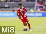 15.06.2025, FIFA Club World Cup 2025, Gruppe C, FC Bayern Mnchen - Auckland City, im TQL Stadium, Cincinnati (USA),  Adam Aznou (Bayern Mnchen) am Ball 