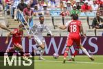 24.06.2025, FIFA Club World Cup 2025, Gruppe C, Benfica Lissabon - FC Bayern Mnchen, im Bank of America Stadium (Charlotte, NC), mitte Leroy Sane (Bayern Mnchen) am Ball 