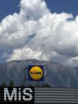 29.6.2025, Imst in Tirol, LIDL-Firmenschild vor dem Alpenkamm-Hintergrund.
