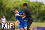 05.07.2025, Fussball 2. Bundesliga 2025/2026, 1.FC Magdeburg im Sommertrainingslager in Bad Wrishofen im Unterallgu,  Alexander Ahl-Holmstrm (li, 1. FC Magdeburg) bei einem Zusammenprall mit Torwart Robert Kampa (re, 1. FC Magdeburg) 
