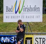05.07.2025, Fussball 2. Bundesliga 2025/2026, 1.FC Magdeburg im Sommertrainingslager in Bad Wrishofen im Unterallgu,  Trainer Markus Fiedler (Magdeburg) nachdenklich am Werbeschild fr die Bad Wrishofener Kneippkur.