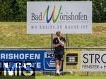 05.07.2025, Fussball 2. Bundesliga 2025/2026, 1.FC Magdeburg im Sommertrainingslager in Bad Wrishofen im Unterallgu,  Trainer Markus Fiedler (Magdeburg) nachdenklich am Werbeschild fr die Bad Wrishofener Kneippkur.