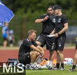 05.07.2025, Fussball 2. Bundesliga 2025/2026, 1.FC Magdeburg im Sommertrainingslager in Bad Wrishofen im Unterallgu,  Trainer Markus Fiedler (1.FC Magdeburg) sitzt auf dem Ball 