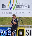 05.07.2025, Fussball 2. Bundesliga 2025/2026, 1.FC Magdeburg im Sommertrainingslager in Bad Wrishofen im Unterallgu,  Trainer Markus Fiedler (Magdeburg) nachdenklich am Werbeschild fr die Bad Wrishofener Kneippkur.