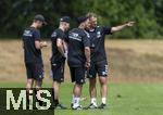 05.07.2025, Fussball 2. Bundesliga 2025/2026, 1.FC Magdeburg im Sommertrainingslager in Bad Wrishofen im Unterallgu,  re: Trainer Markus Fiedler (Magdeburg) mit seinem Trainerteam