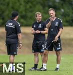 05.07.2025, Fussball 2. Bundesliga 2025/2026, 1.FC Magdeburg im Sommertrainingslager in Bad Wrishofen im Unterallgu,  re: Trainer Markus Fiedler (Magdeburg) mit seinem Trainerteam