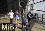 05.07.2025, FIFA Club World Cup 2025, Viertelfinale, Paris St. Germain - FC Bayern Mnchen, im Mercedes-Benz Stadium (Atlanta, GA), Fan-Familie mit Trikots der beiden Teams vor dem Spiel.