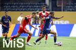 05.07.2025, FIFA Club World Cup 2025, Viertelfinale, Paris St. Germain - FC Bayern Mnchen, im Mercedes-Benz Stadium (Atlanta, GA), v.li: Josip Stanisic (Bayern Mnchen) gegen Bradley Barcola (FC Paris Saint-Germain) 