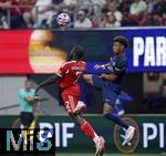 05.07.2025, FIFA Club World Cup 2025, Viertelfinale, Paris St. Germain - FC Bayern Mnchen, im Mercedes-Benz Stadium (Atlanta, GA), v.li: Dayot Upamecano (FC Bayern Mnchen) gegen Desire Doue (FC Paris Saint-Germain) 