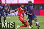 05.07.2025, FIFA Club World Cup 2025, Viertelfinale, Paris St. Germain - FC Bayern Mnchen, im Mercedes-Benz Stadium (Atlanta, GA), v.li: Michael Olise (FC Bayern Mnchen) gegen Willian Pacho (FC Paris Saint-Germain) 