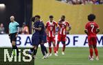 05.07.2025, FIFA Club World Cup 2025, Viertelfinale, Paris St. Germain - FC Bayern Mnchen, im Mercedes-Benz Stadium (Atlanta, GA), Torjubel Desire Doue (FC Paris Saint-Germain), Aleksandar Pavlovic (Bayern Mnchen) , Jonathan Tah (FC Bayern Mnchen) Serge Gnabry (FC Bayern Mnchen) nachdenklich 