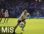 08.07.2025, UEFA Frauen-Europameisterschaft 2025 in der Schweiz. Spieltag 2, Vorrunde, Deutschland - Dnemark, im St-Jakob-Park Basel (Schweiz). Sarai Linder (Deutschland) am Ball 