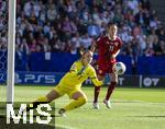 08.07.2025, UEFA Frauen-Europameisterschaft 2025 in der Schweiz. Spieltag 2, Vorrunde, Deutschland - Dnemark, im St-Jakob-Park Basel (Schweiz). Torhterin Maja Bay stergaard (Dnemark) 