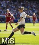 08.07.2025, UEFA Frauen-Europameisterschaft 2025 in der Schweiz. Spieltag 2, Vorrunde, Deutschland - Dnemark, im St-Jakob-Park Basel (Schweiz). Klara Bhl (Deutschland) Schuss.