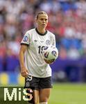 08.07.2025, UEFA Frauen-Europameisterschaft 2025 in der Schweiz. Spieltag 2, Vorrunde, Deutschland - Dnemark, im St-Jakob-Park Basel (Schweiz). Klara Bhl (Deutschland) mit dem Turnierball.