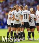 08.07.2025, UEFA Frauen-Europameisterschaft 2025 in der Schweiz. Spieltag 2, Vorrunde, Deutschland - Dnemark, im St-Jakob-Park Basel (Schweiz). Torjubel Klara Bhl (Deutschland) mit Armband GG7 zum Andenken an die verletzte Giulia Gwinn (Deutschland) 