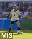 08.07.2025, UEFA Frauen-Europameisterschaft 2025 in der Schweiz. Spieltag 2, Vorrunde, Deutschland - Dnemark, im St-Jakob-Park Basel (Schweiz). Rebecca Knaak (Deutschland) am Ball 