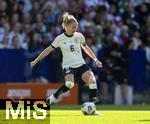 08.07.2025, UEFA Frauen-Europameisterschaft 2025 in der Schweiz. Spieltag 2, Vorrunde, Deutschland - Dnemark, im St-Jakob-Park Basel (Schweiz). Janina Minge  (Deutschland) am Ball 