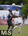 10.07.2025, Fussball 2. Bundesliga 2025/2026, Bad Wrishofen, 1.FC Magdeburg im Sommertrainingslager, Testspiel in Mindelheim (Unterallgu), FC Magdeburg - FC Zrich, v.li: Umeh Emmanuel (Zrich) gegen Silas Gnaka (1. FC Magdeburg). 