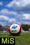 10.07.2025, Fussball 2. Bundesliga 2025/2026, Bad Wrishofen, 1.FC Magdeburg im Sommertrainingslager, Testspiel in Mindelheim (Unterallgu), FC Magdeburg - FC Zrich,  CAMPIONE, der Spielball der Saison 25/26 der SFL liegt an der Eckfahne bereit.