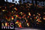 12.07.2025, UEFA Frauen-Europameisterschaft 2025 in der Schweiz. Spieltag 3, Vorrunde, Schweden - Deutschland, im Letzigrundstadion Zrich (Schweiz). Die schwarz-rot-goldenen Fahnen wehen