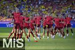 12.07.2025, UEFA Frauen-Europameisterschaft 2025 in der Schweiz. Spieltag 3, Vorrunde, Schweden - Deutschland, im Letzigrundstadion Zrich (Schweiz). Lea Schller (Deutschland)  und die anderen Spielerinnen wrmen sich auf.