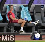 12.07.2025, UEFA Frauen-Europameisterschaft 2025 in der Schweiz. Spieltag 3, Vorrunde, Schweden - Deutschland, im Letzigrundstadion Zrich (Schweiz). Giulia Gwinn (Deutschland) mit Krcken und Orthese auf der Bank.