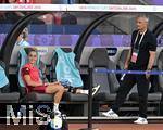 12.07.2025, UEFA Frauen-Europameisterschaft 2025 in der Schweiz. Spieltag 3, Vorrunde, Schweden - Deutschland, im Letzigrundstadion Zrich (Schweiz). v.l. Giulia Gwinn (Deutschland) und Trainer Christian Wck (Deutschland) 