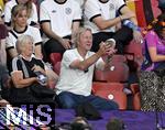 12.07.2025, UEFA Frauen-Europameisterschaft 2025 in der Schweiz. Spieltag 3, Vorrunde, Schweden - Deutschland, im Letzigrundstadion Zrich (Schweiz). Horst Hrubesch (Deutschland) sitzt unter den Zuschauern.