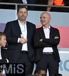 12.07.2025, UEFA Frauen-Europameisterschaft 2025 in der Schweiz. Spieltag 3, Vorrunde, Schweden - Deutschland, im Letzigrundstadion Zrich (Schweiz). Vizekanzler Lars Klingbeil (SPD Deutschland) und DFB Prsident Bernd Neuendorf (Deutschland) im Gesprch