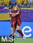 12.07.2025, UEFA Frauen-Europameisterschaft 2025 in der Schweiz. Spieltag 3, Vorrunde, Schweden - Deutschland, im Letzigrundstadion Zrich (Schweiz). Torjubel v.l.  Carlotta Wamser (Deutschland) und Jule Brand (Deutschland) 