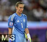 12.07.2025, UEFA Frauen-Europameisterschaft 2025 in der Schweiz. Spieltag 3, Vorrunde, Schweden - Deutschland, im Letzigrundstadion Zrich (Schweiz). Torhterin Ann-Katrin Berger (Deutschland) nachdenklich.