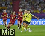 12.07.2025, UEFA Frauen-Europameisterschaft 2025 in der Schweiz. Spieltag 3, Vorrunde, Schweden - Deutschland, im Letzigrundstadion Zrich (Schweiz). Jule Brand (Deutschland) und Fridolina Rolf (Schweden) 